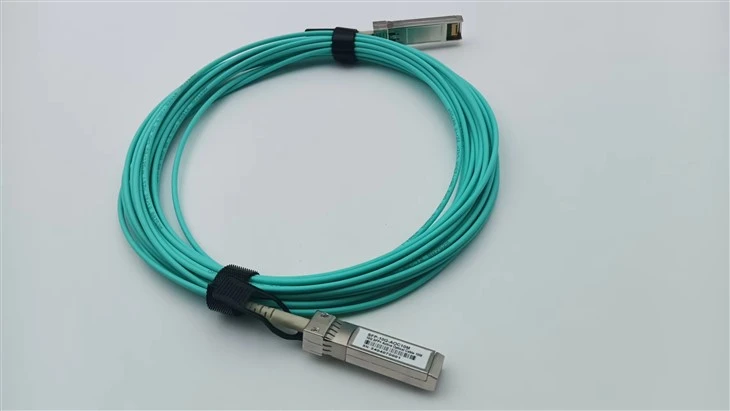 Kabel Optik Aktif (AOC) 40G QSFP+